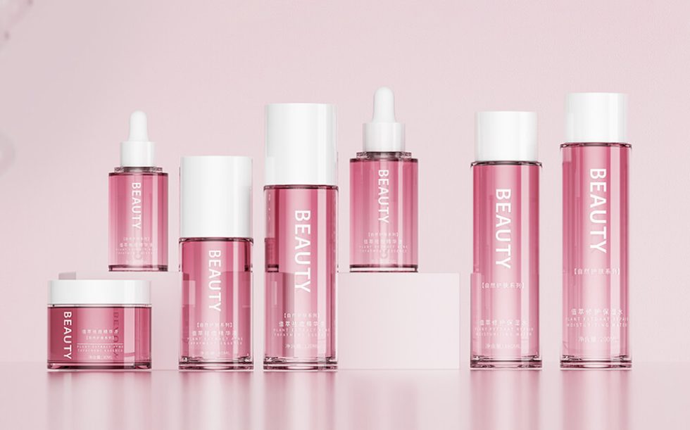 Understanding the Pros and Cons of Plastic Cosmetic Packaging Materials