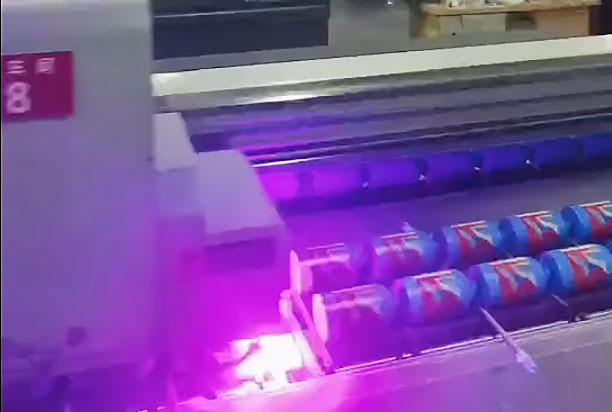 3D-UV-printing-on-cosmetic-bottles