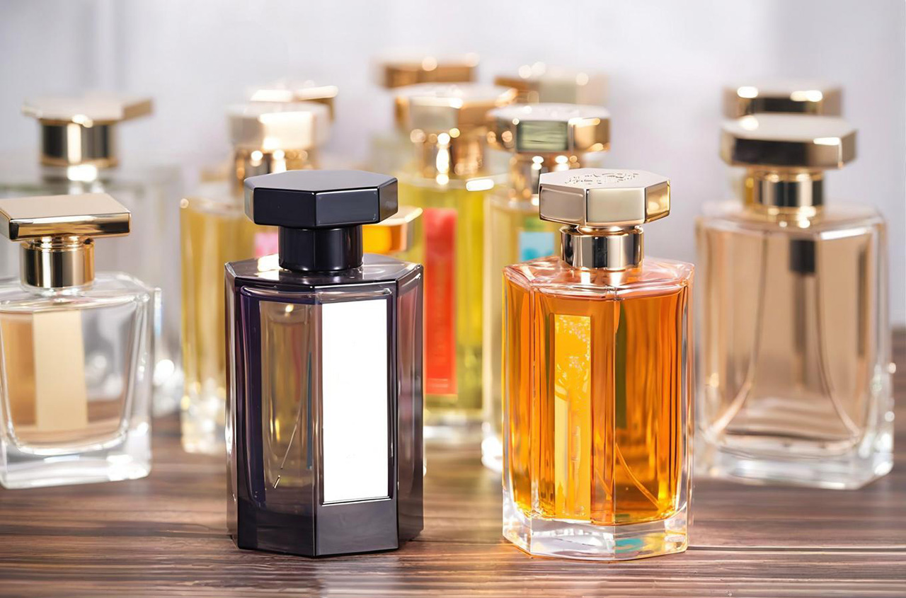 perfume bottles with cap