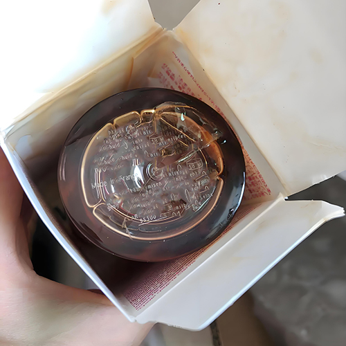 Leaking cosmetic bottle